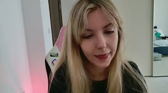 Cassycum nude live chat in sexy room