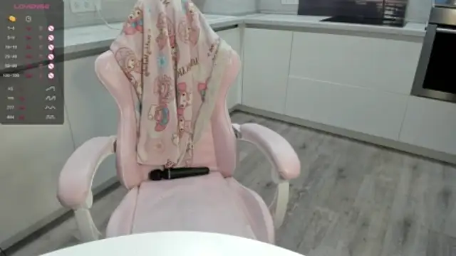 KatieArras nude live chat in sexy room