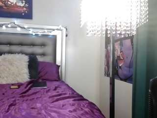 QVEEN PURP nude in hot sex Live chat
