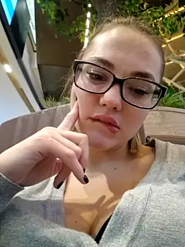 Saint-Mary nude live chat in sexy room