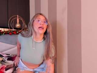 SaraWeest nude in hot sex Live chat