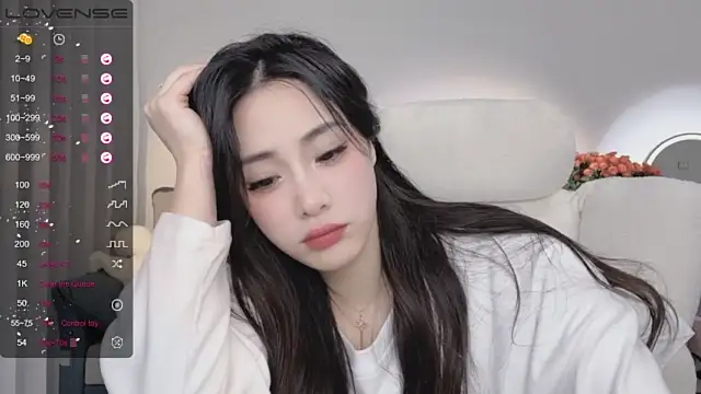 Uuxiaocai nude live chat in sexy room