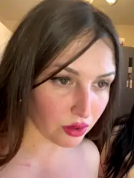 Women-pleasures nude live chat in sexy room