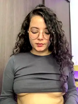 Antoniart_ nude live chat in sexy room
