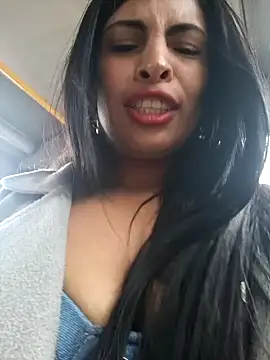 Astrid– nude live chat in sexy room