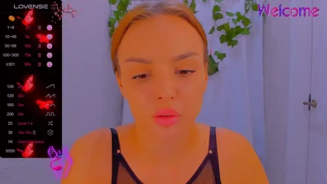 BellaStieks nude live chat in sexy room