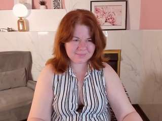 EmiliaFox nude in hot sex Live chat