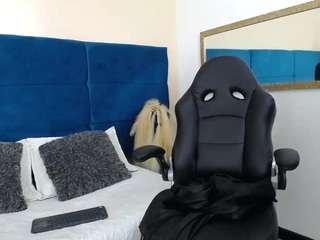 ketnia-love nude in hot sex Live chat