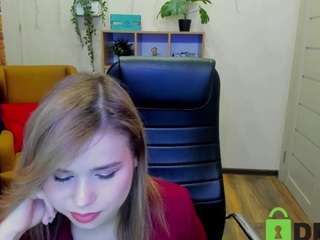 KristallShining nude in hot sex Live chat