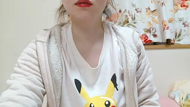 LiliiyRiSAchan nude live chat in sexy room