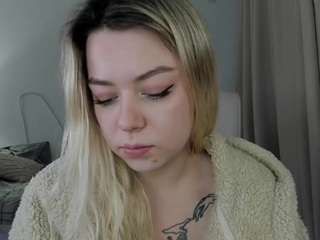 MaddieSunn nude in hot sex Live chat