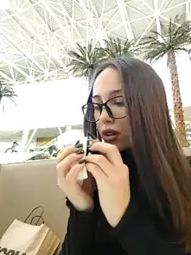 MilaAmoore nude live chat in sexy room