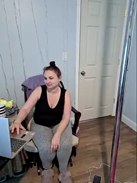 Milkymommyteacher nude live chat in sexy room