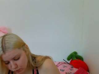 strawberryluvxo nude in hot sex Live chat