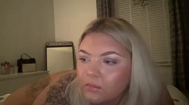 Tight_lilfuck_slut nude live chat in sexy room