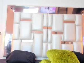 Veronica Lodge nude in hot sex Live chat