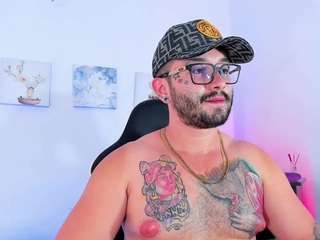 Alex-Maraj nude in hot sex Live chat