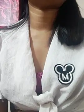 Banii_22 nude live chat in sexy room