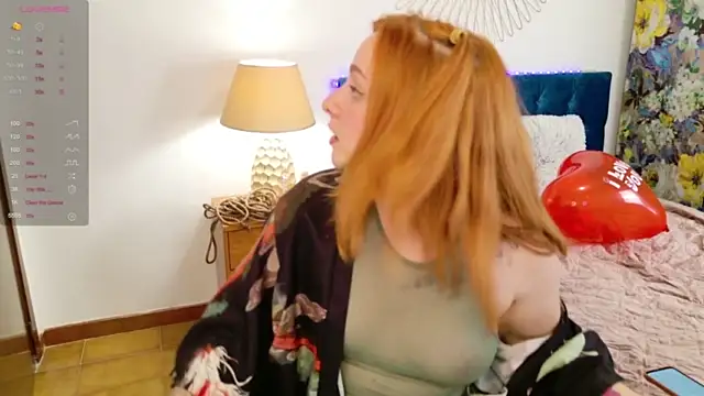 Ginger_Mia nude live chat in sexy room