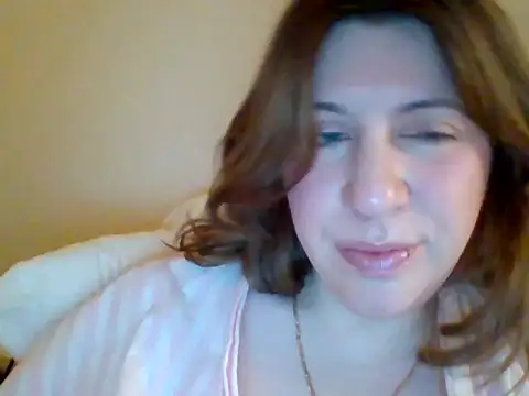 HYPHYtype nude live chat in sexy room