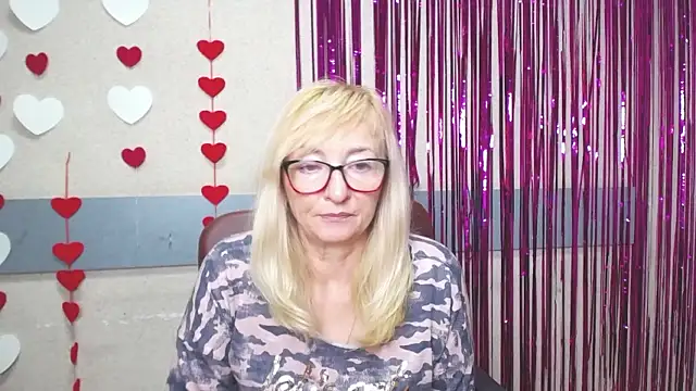 IngritSnow nude live chat in sexy room