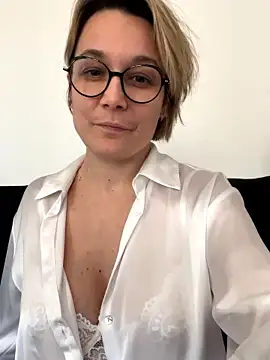 Marinella07 nude live chat in sexy room