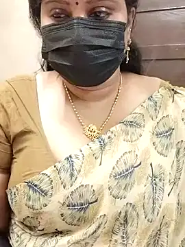 Queenlakshana nude live chat in sexy room