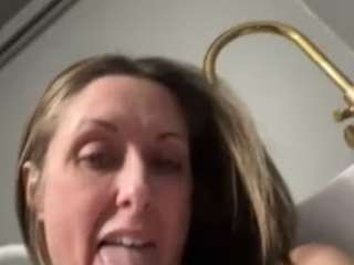 Sneaky Milfy nude in hot sex Live chat