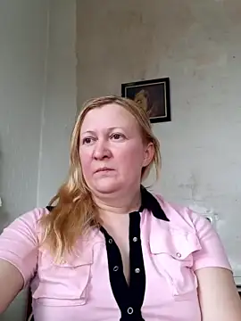Blondyaguar nude live chat in sexy room