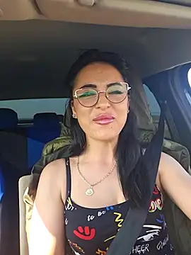 Emyra90 nude live chat in sexy room