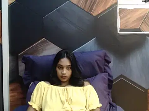 IndianAurora26 nude live chat in sexy room