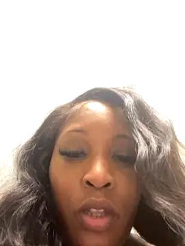 Juicythic nude live chat in sexy room