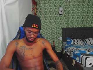 Kofi-exotic nude in hot sex Live chat