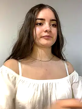 Linda-pinkk nude live chat in sexy room