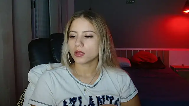 Loirexxxx nude live chat in sexy room