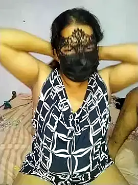 NOORA-GIRL nude live chat in sexy room