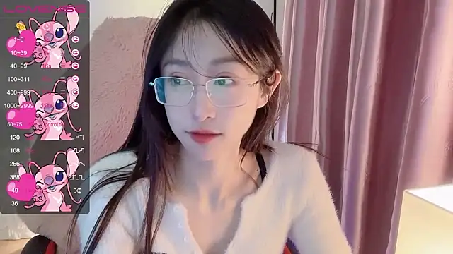 Onlyms111 nude live chat in sexy room
