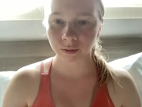 SweetLucy96 nude live chat in sexy room