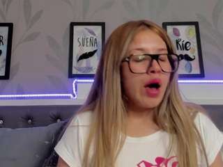 Alicia sexy doll nude in hot sex Live chat