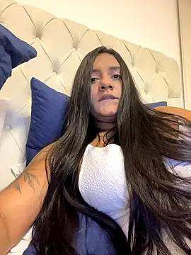 AthenaSuarez nude live chat in sexy room