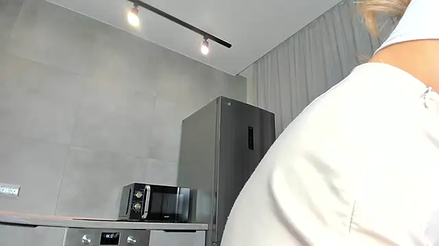 Eva_shy nude live chat in sexy room
