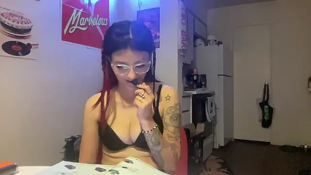 GothPoison nude live chat in sexy room