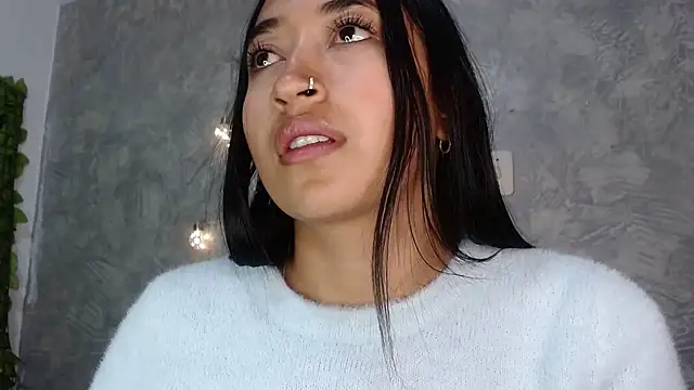 Judy_Hot nude live chat in sexy room