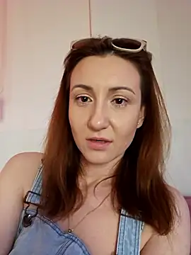 LillyBayler nude live chat in sexy room