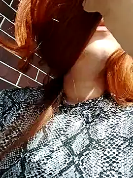 NadiraNoor nude live chat in sexy room