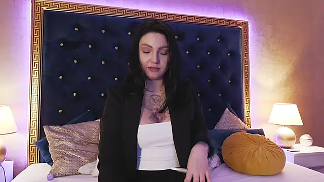 ScarlettQuate nude live chat in sexy room