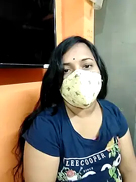 Susma-Telugu nude live chat in sexy room