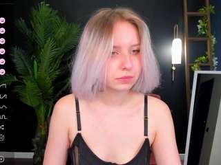 SweetestLuna nude in hot sex Live chat