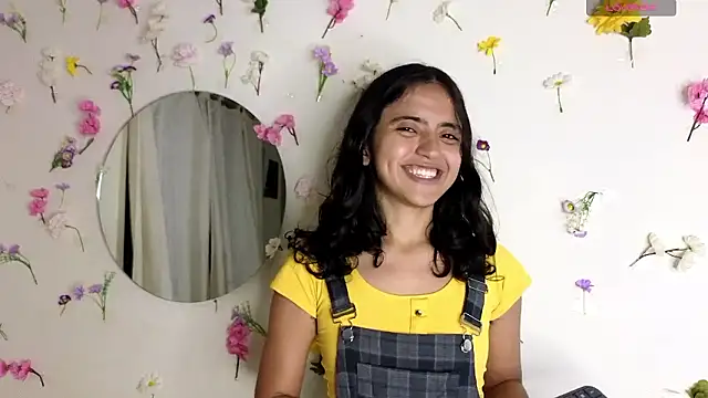 ViolettaSummer nude live chat in sexy room