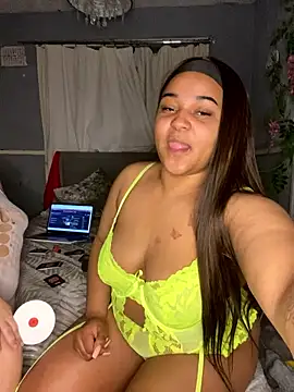 Yourfavlightskinn nude live chat in sexy room